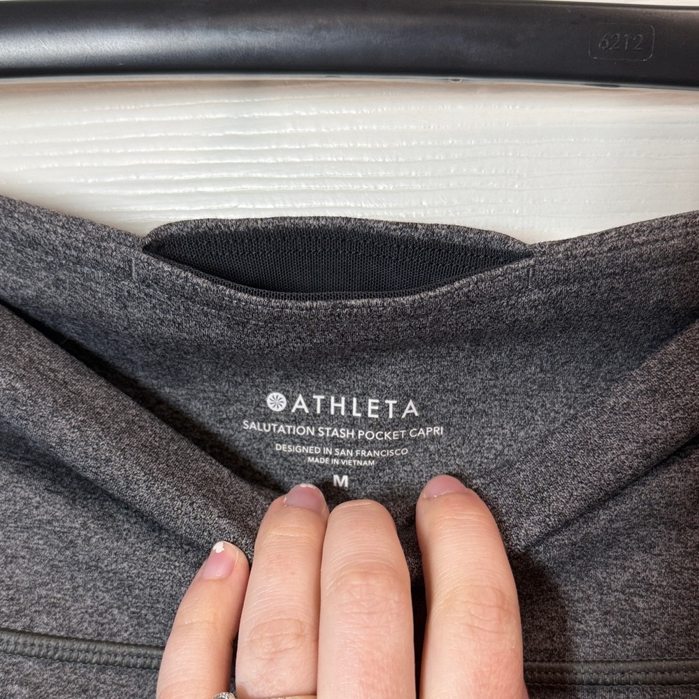 Athleta Salutation Stash Pocket Capri Leggings - Picture 10 of 10